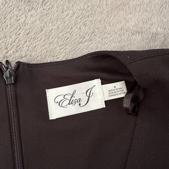 Eliza J Textured 3D Floral Sleeve Black V-Neck Dress Women's size 8 - Picture 3 of 8